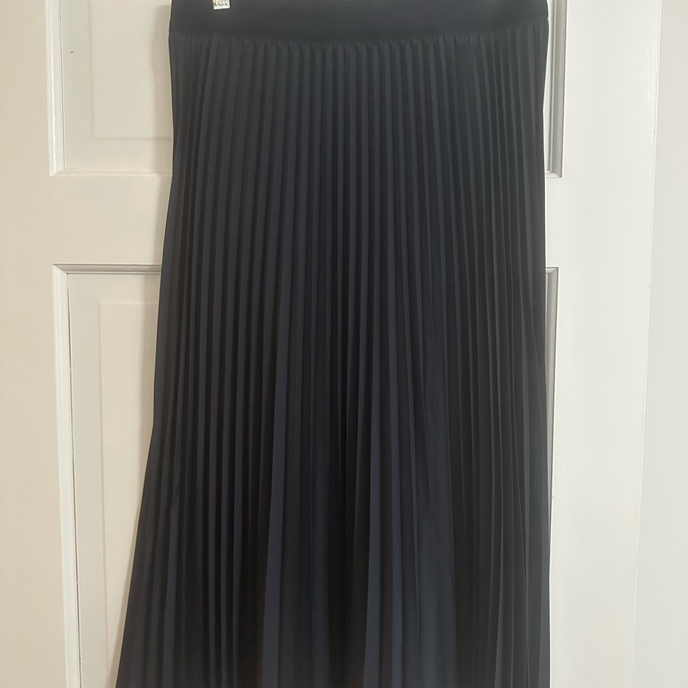Tibi Nylon Pleating Sunray Pull On Skirt. Size M. - Picture 4 of 6